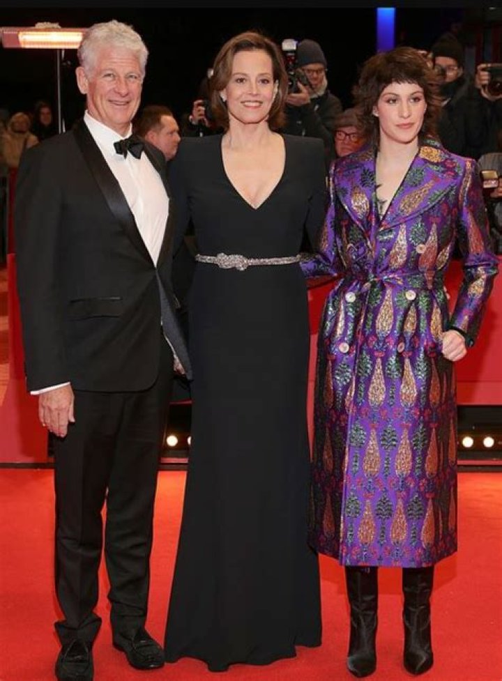 
Annika Starander Weaver Height, Weight, Net Worth, Age, Birthday, Wikipedia, Who, Nationality, Biography 