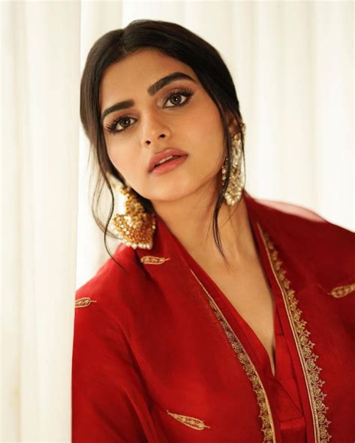 Avantika Dassani Height, Weight, Net Worth, Age, Birthday, Wikipedia, Who, Nationality, Biography