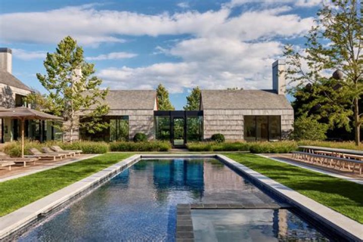 
Dan Hampton’s Past Relationships 