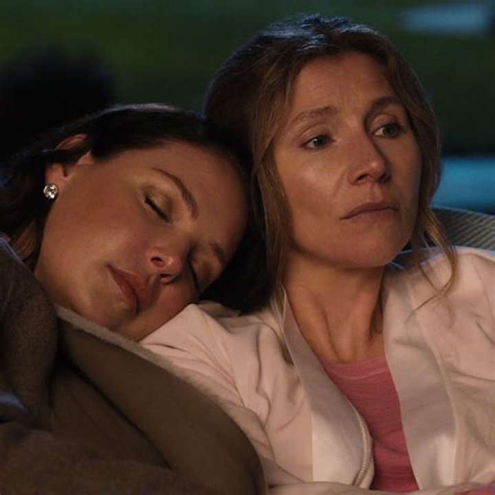 
‘Firefly Lane’ Season 2 Release Date and First Look Revealed 