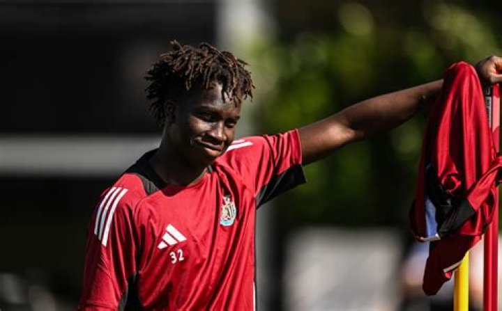 
Garang Kuol Height, Weight, Net Worth, Age, Birthday, Wikipedia, Who, Instagram, Biography 