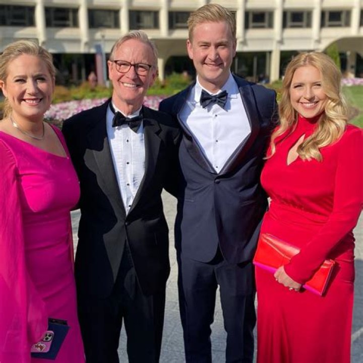 Hillary Vaughn Height, Weight, Net Worth, Age, Birthday, Wikipedia, Who, Instagram, Biography