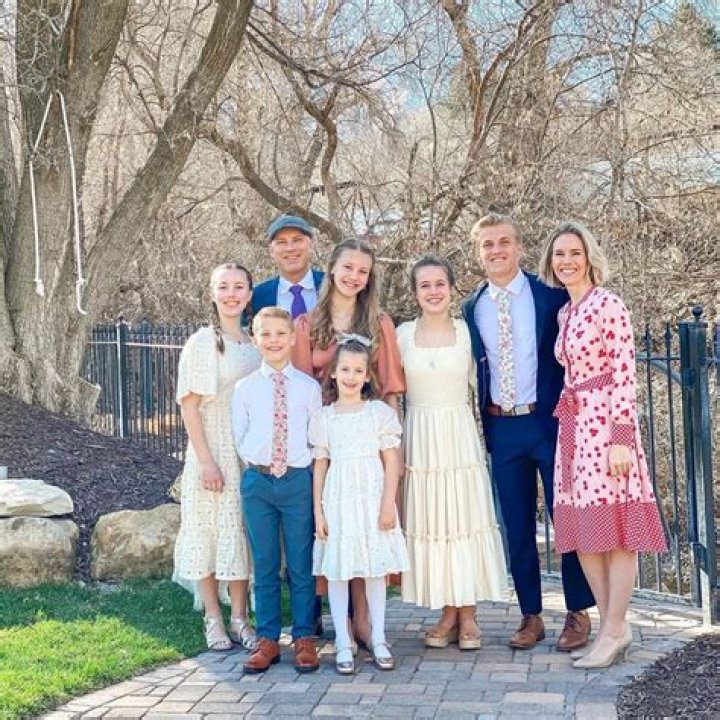 
“I regret using the analogy”: Adriana de Moura apologizes for comparing her leg injury to Alexia Nepola’s Frankie’s accident 