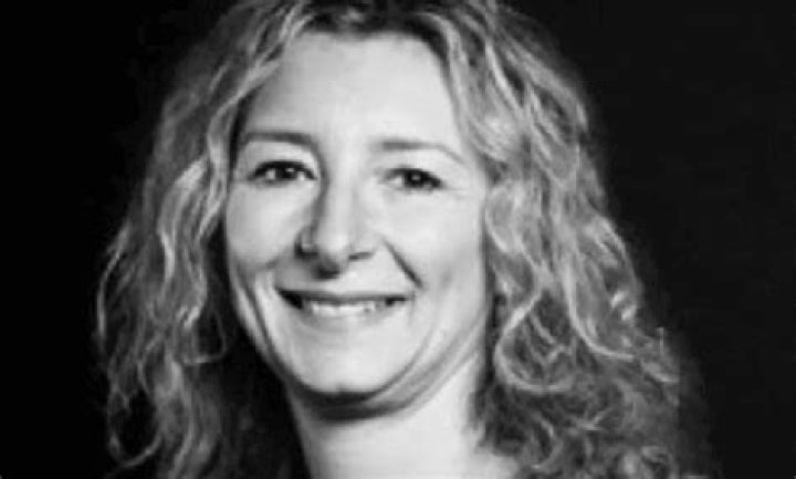 
Is Amanda Yip Married? Her Bio, Age, Husband, Children and Net worth 