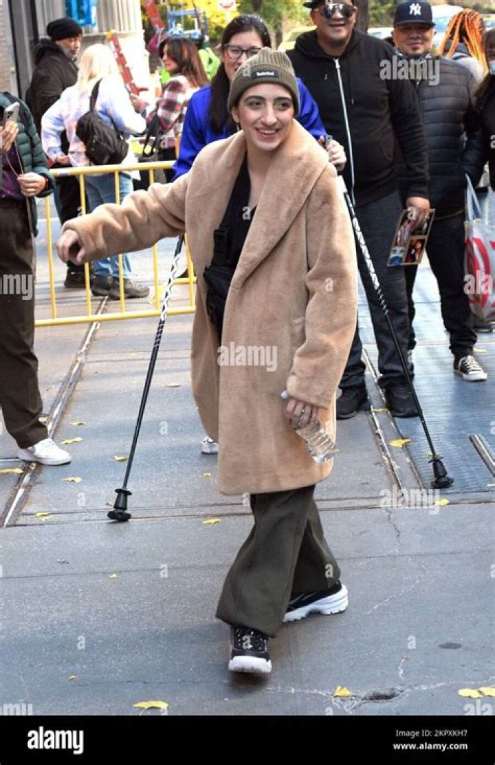 Is Emily Estefan Married? Emily Estefan Age, Partner, Family, Height, Ethnicity, Net Worth, Instagram, And More