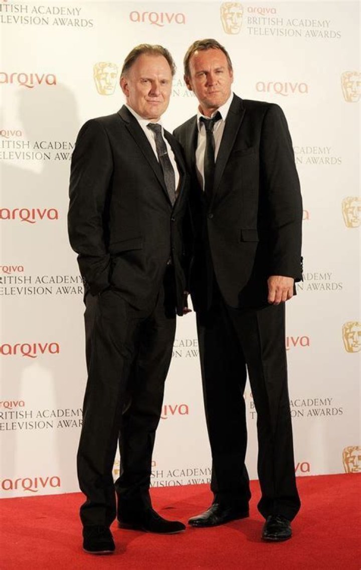 
Is Robert Glenister Related To Philip Glenister As Brothers? 