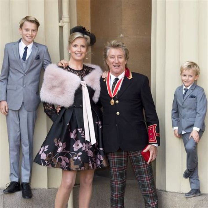 
Is Rod Stewart Still Alive? Know Rod Stewart Age, Family, Wiki, and Net Worth 