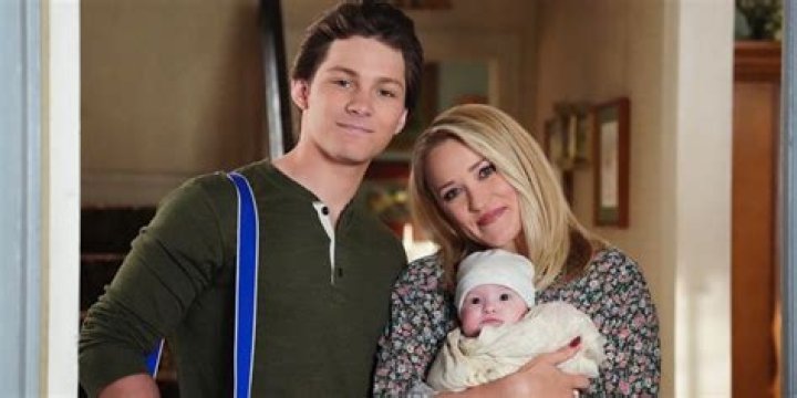 Is Young Sheldon’s Georgie Pregnant? Relation With Mandy Pregnancy And Fans Theory