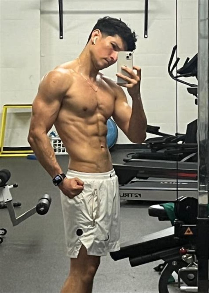 
Isaac Ramirez Height, Weight, Net Worth, Age, Birthday, Wikipedia, Who, Nationality, Biography 