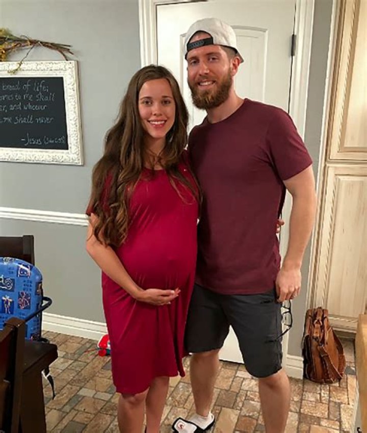 
Jessa Duggar Reveals She Suffered Miscarriage With Her Fifth Baby 