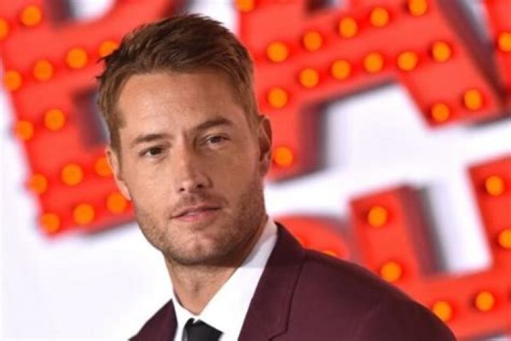 
Justin Hartley | Parents, Siblings And Net Worth 
