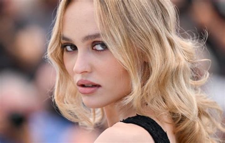 Lily-Rose Depp Height, Weight, Net Worth, Age, Birthday, Wikipedia, Who, Nationality, Biography