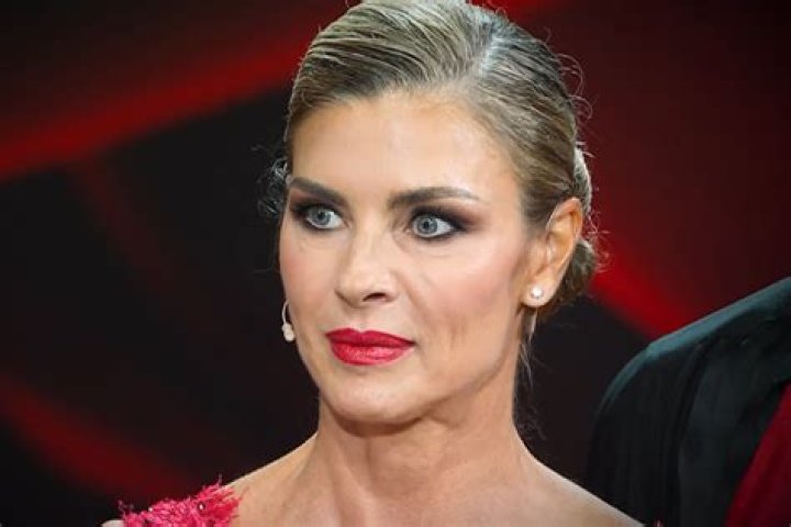 Martina Colombari Height, Weight, Net Worth, Age, Birthday, Wikipedia, Who, Nationality, Biography