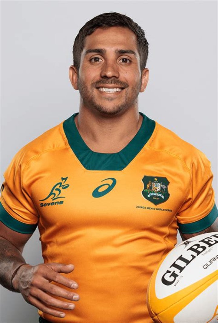 
Maurice Longbottom Height, Weight, Net Worth, Age, Birthday, Wikipedia, Who, Nationality, Biography 