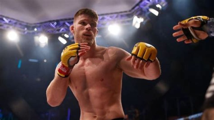 
Michal Figlak Height, Weight, Net Worth, Age, Birthday, Wikipedia, Who, Nationality, Biography 