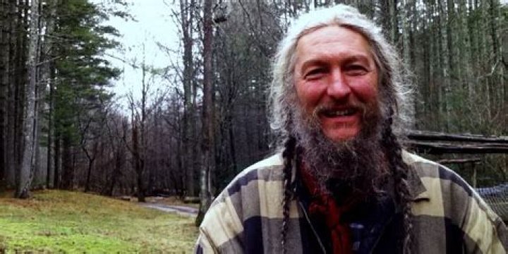 “Mountain Man” star, Eustace Conway Bio: Net Worth, Wife, Married, Death, Family
