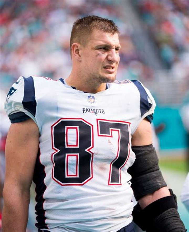 Rob Gronkowski Height, Weight, Net Worth, Age, Birthday, Wikipedia, Who, Nationality, Biography