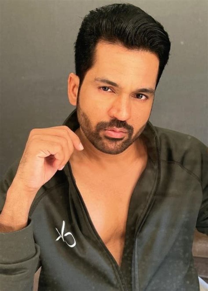 
Sharmistha Dubey Height, Weight, Net Worth, Age, Birthday, Wikipedia, Who, Instagram, Biography 