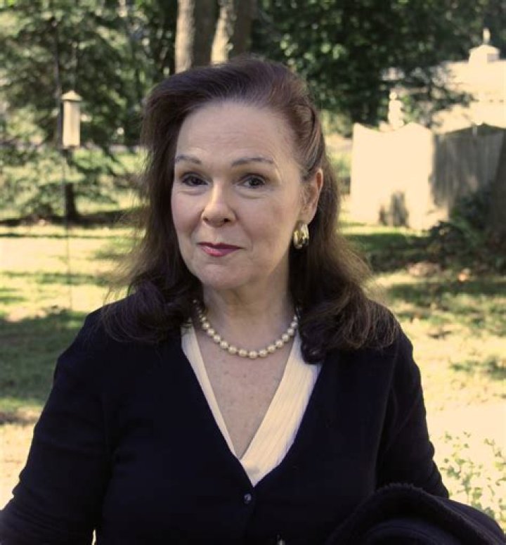 What happened to Karen Lynn Gorney? Husband, Net Worth