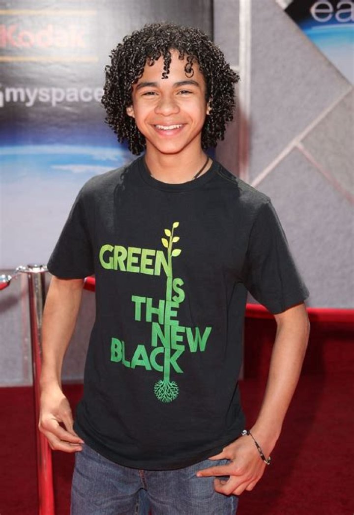 
What is Noah Gray-Cabey doing now? Height, Wife, Net Worth 