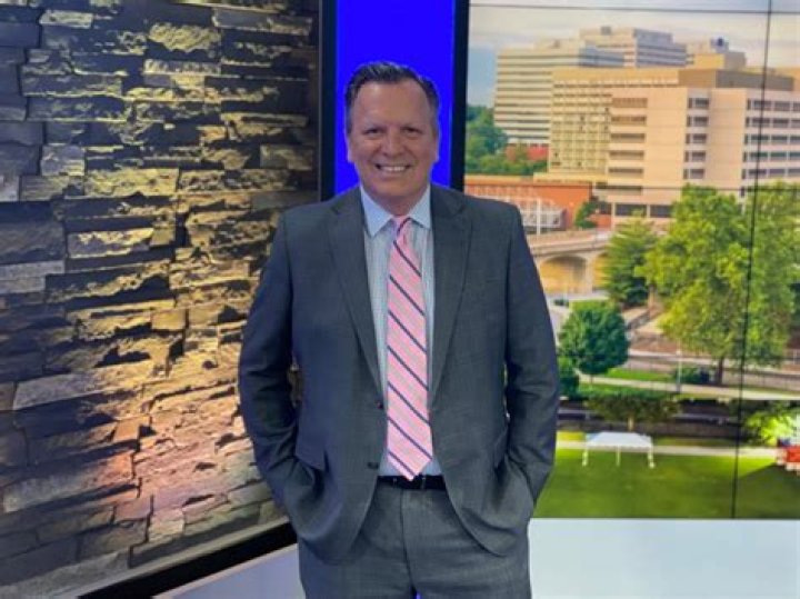 
Who Is Who Is Meteorologist Justin Berk? Details About The Weather Presenter Trending On Facebook 