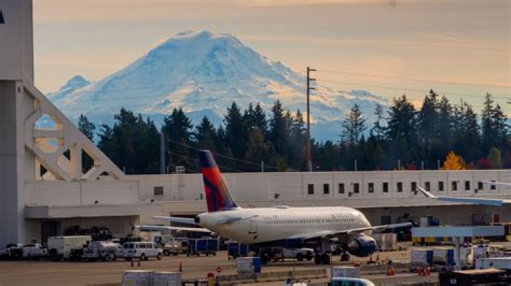 
Why Seattle-Tacoma International Airport was closed for three hours on Sunday evening 
