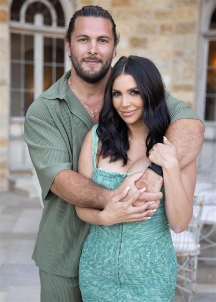 
Zach Davies Height, Weight, Net Worth, Age, Birthday, Wikipedia, Who, Nationality, Biography 